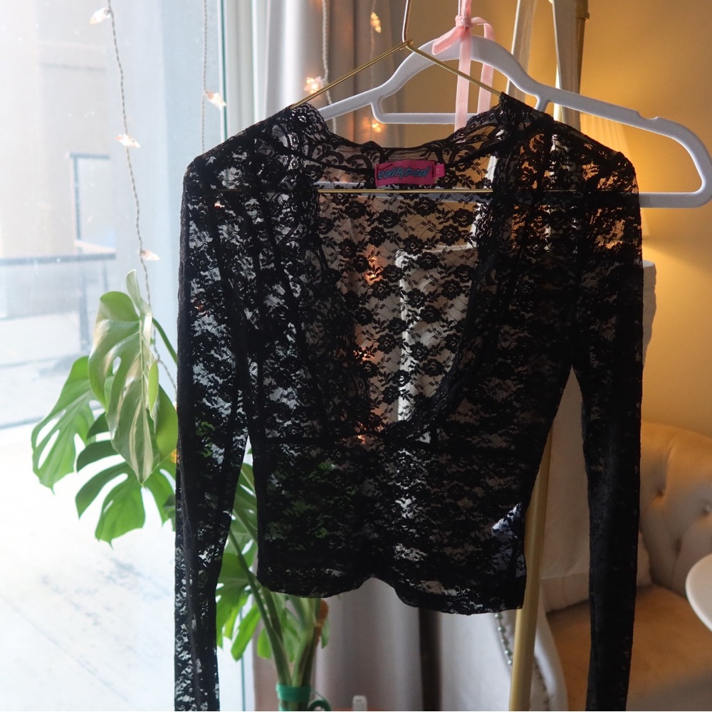 Black Lace Long Sleeve Top